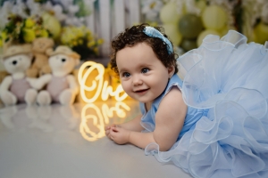Cake Smash Photography Sydney – Celebrate Your Baby’s Big Milestone with Joy and Style