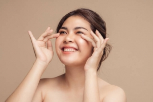 The Truth About Natural Products for Acne-Prone Skin
