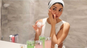 Natural Daily Skincare Routines for a Chemical-Free Glow