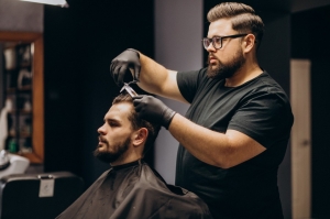 Balayage vs. Highlights: Which One Should You Choose?