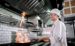 Choosing Commercial Kitchen Equipment That Matches Your Business Goals and Kitchen Size 