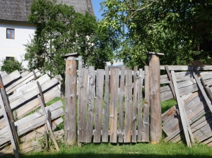 Fence Repairs That Add Value to Your Home