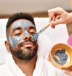 Keep It Fresh with Bold Men’s Facial in Dubai