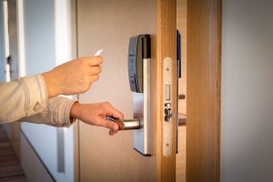 Avoid Locksmith Scams: 6 Expert Tips for Choosing a Licensed Locksmith in Boca Raton, Florida