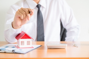 Choosing the Right Home Insurance Companies in New York: What Every Homeowner Should Know
