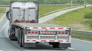 Top Features to Look for in Flatbed Gooseneck Trailers
