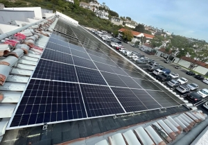 What Incentives Are Available for Commercial Solar Panel Installation in Southern California in 2025?