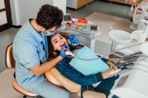 How to Find the Best Dental Clinic Near Me for Quality Care