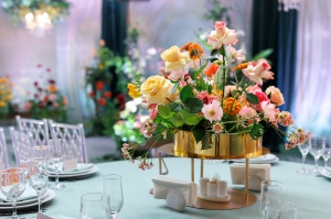 What Are Trending Table Flower Designs in New York Right Now?