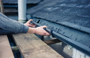 5 Signs It’s Time to Replace Your Rain Gutters Before It’s Too Late