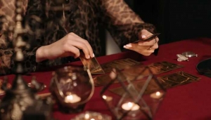 6 Psychic Ways to Strengthen Financial Resilience