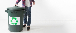 Trash Bin Cleaning vs. Pressure Washing: What’s the Real Difference?