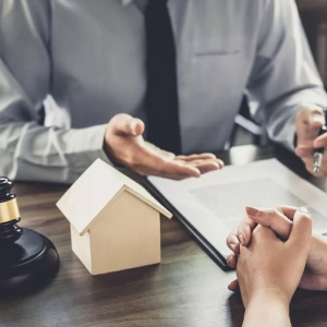 Inside the World of the Best Civil Lawyers in Delhi – Your Complete Guide