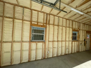 How Spray Foam Services Reduce Moisture Problems in Tallahassee, FL