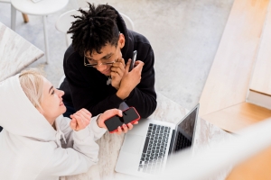 Dating While Introverted: How to Thrive in the Online Space Without Draining Your Energy