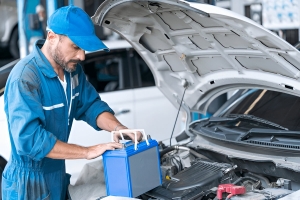 5 Easy Battery Maintenance Habits Every Orlando Driver Should Know