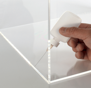 Innovative Designs in Acrylic and Plastic Panel Manufacturing