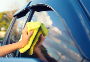 What Type of Car Cleaning Cloth Is Best for Sensitive Paint?