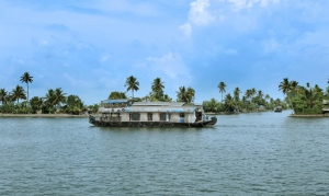A Canoe Ride Through Kerala’s Village Life