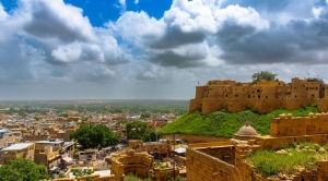 Explore Why Jaisalmer Attracts Travelers Year After Year