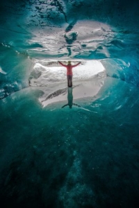 Snowboarding In Alaska With Skilled Alaska Guides For A Safe Wilderness Experience 