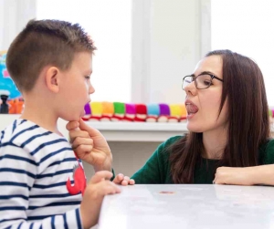How Speech Pathologists in Dubai Support Children with Communication Disorders