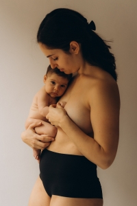 Why Choosing a Soulful Newborn Photographer in Barcelona Creates Timeless Memories
