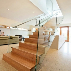 Top Reasons to Install Glass Railings in Commercial Spaces