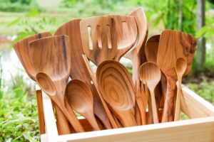 Top 5 Benefits of Switching to Teak Wood Kitchen Utensils