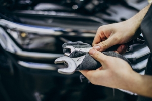 6 Seasonal Auto Body Maintenance Tips to Keep Your Car Looking New