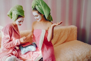 Could Traditional Waxing in Brentwood Be the Secret to Perfect Skin?