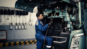 Why Choose Professional Truck Repair Over DIY Maintenance?