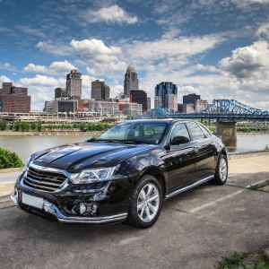 Luxury Black Car Service in Cincinnati for Stress-Free Travel