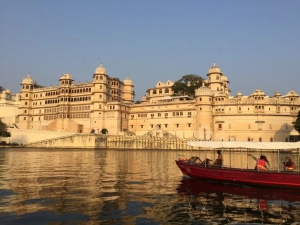 Udaipur Tourism: A Royal Escape into Lakes and Palaces