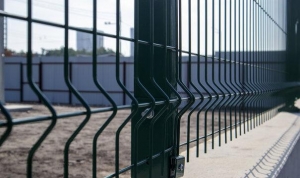 Wire Mesh Fencing: A Multi-Industry Solution 3