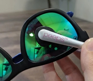 Peeps Glasses Cleaner: Crystal Clear Vision with Every Wipe
