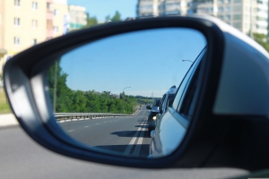 Top Benefits of Choosing Mobile Side Mirror Repair Technicians