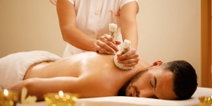 5 Ways Aromatherapy Massage Can Improve Your Mood Instantly