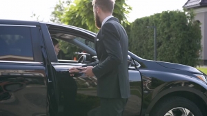 What to Consider Before Opting for Luxury Chauffeur Service in Worcester?