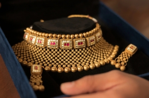 Reach Out to Punjabi Saraf for Exquisite Jewelry