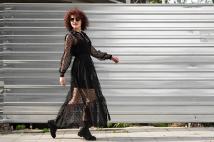 What Career Opportunities in the Glamour Modeling Industry?