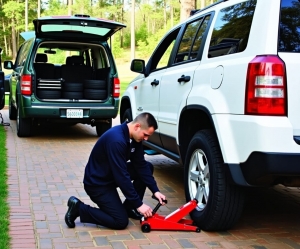 How Quickly Can Flat Tire Roadside Assistance Arrive in Warren County?