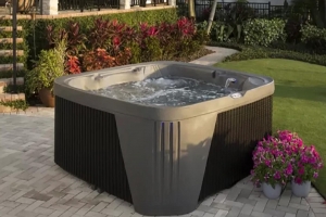 Designing Your Backyard With A Hot Tub