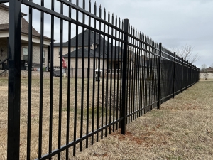 Residential vs. Commercial Fencing: What a Fence Company Can Offer