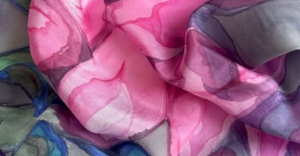 Eco-Printed Silk Scarves: Sustainable Fashion with Timeless Elegance