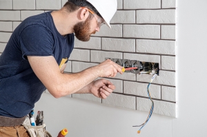 The Importance of Hiring Licensed Electrical Contractors for Safety and Compliance