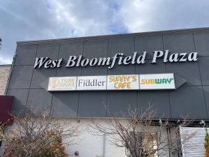 How Building Signage in Detroit Helps Attract More Customers