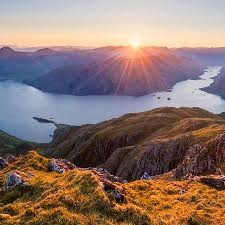 Analyzing Scotland's Economic and Social Landscape Post-Independence