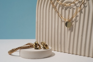 How Jewelry Taps Into Your Fashion Confidence