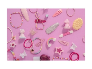 The Must-Have Hair Accessories for 2025